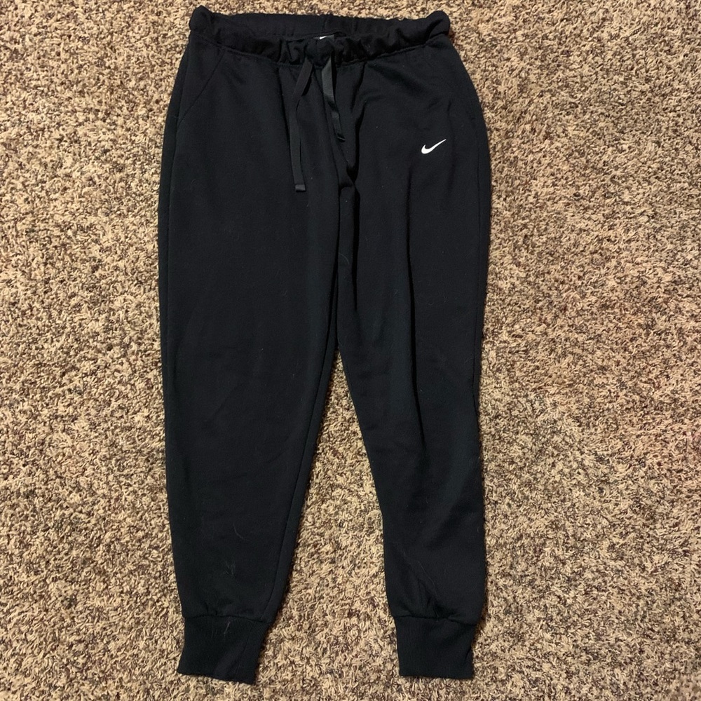 black nike joggers